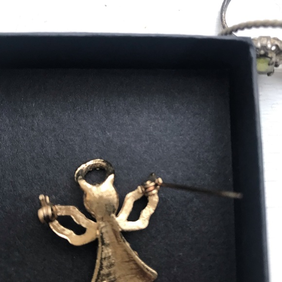 JEWELED ANGEL PIN ON - Picture 2 of 2